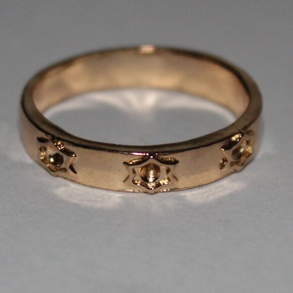 RING - Picture 1 of 6